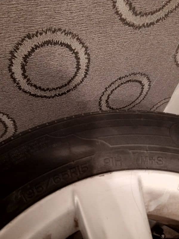 195/65R15 Tyres with Original Corolla Rims 3