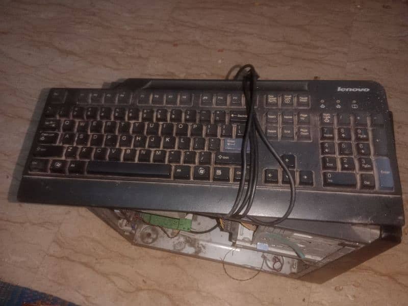 PC FOR SELL IS K SPEC KA PTA NHI IS LYA LIKHA NHI JIS KO JITNA SMJ ATA 5