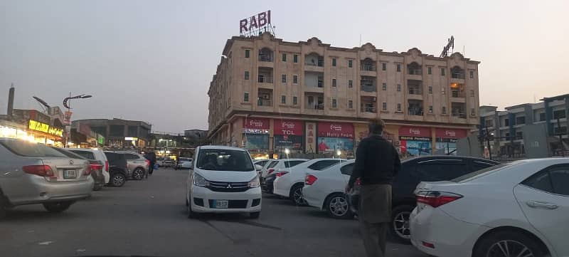 One Bed Flat For Sale In Bahria Town Phase 7 6