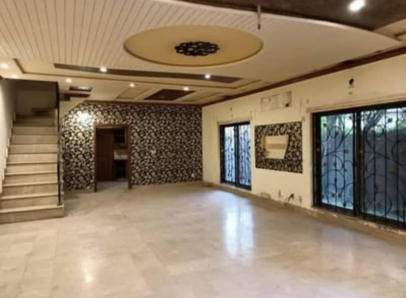 10 Marla House Near Ghalib Market Gulberg 0