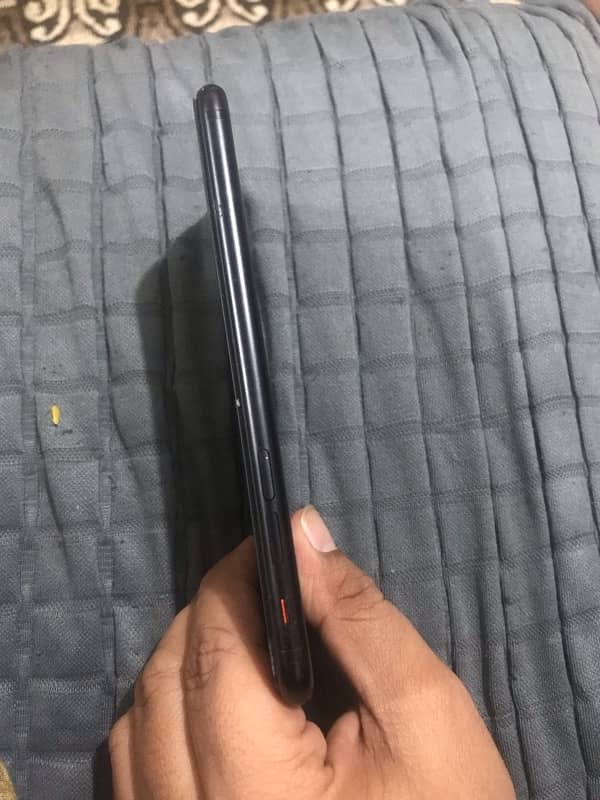 Apple iPhone 7 black in colour non pta sealed phone 6