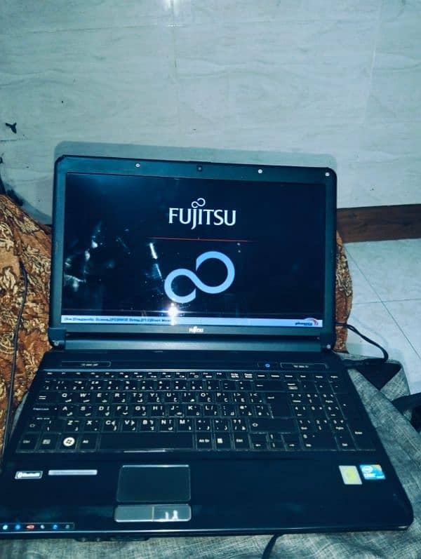 Fujitsu brand core i3. . . 7