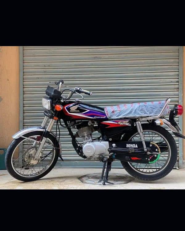 Honda CG 125 Almost New Bike 0