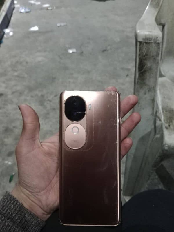 vivo v40e 1