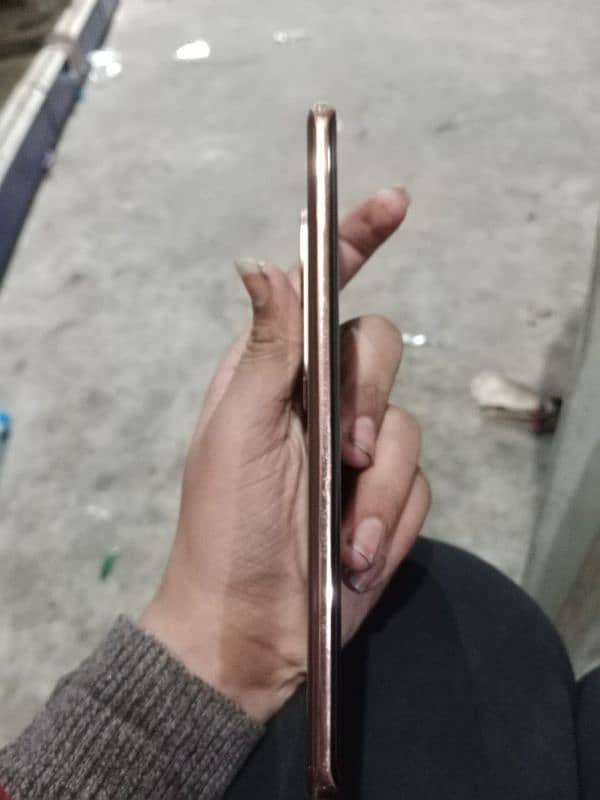 vivo v40e 3