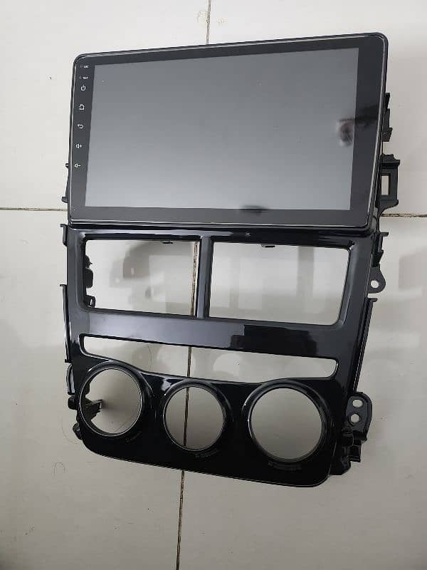 Andriod LCD for Yaris Ativ CVT 1.3 for Sale,  Condition 10/10 1