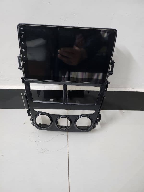 Andriod LCD for Yaris Ativ CVT 1.3 for Sale,  Condition 10/10 3