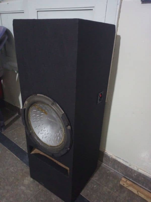 Pioneer original woofer without speakers amplifier. 1