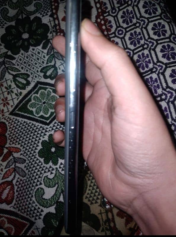 lgg7thinq urgent sale only contact whatsapp 03281366806 3