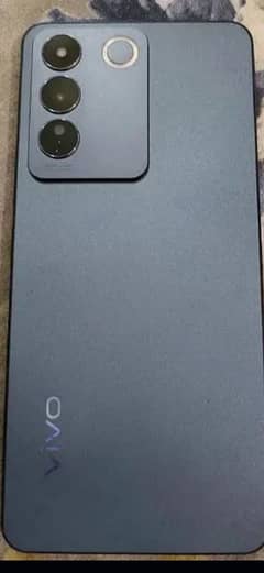 vivo v27e 10/10 condition with box