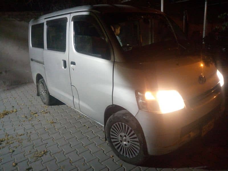 Toyota lite ace Van 1