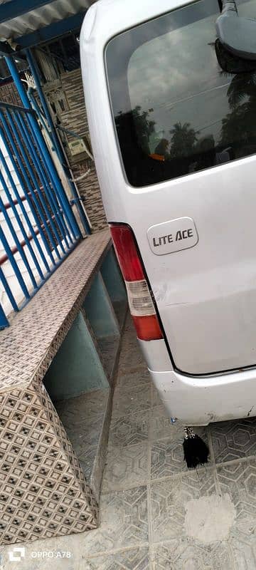 Toyota lite ace Van 7