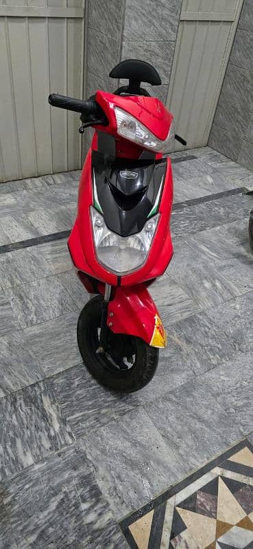 yj future e scoote one hand used just new condition 5