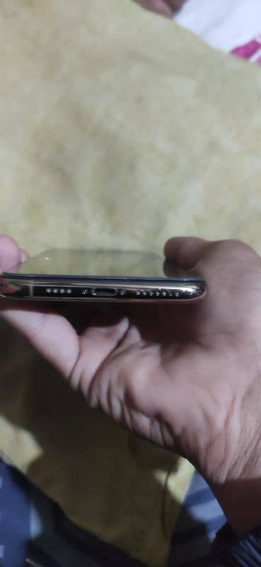 iPhone 11 pro max PTA approved 4