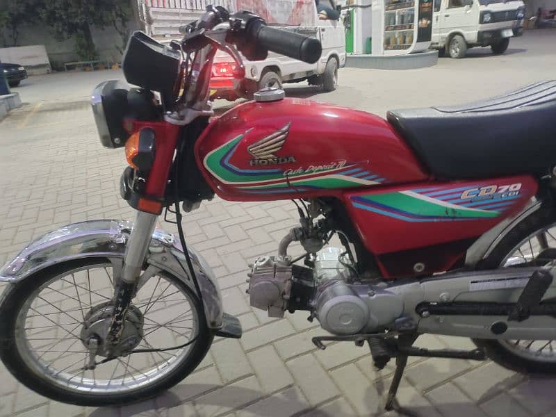 Honda CD 70 (2016) 1