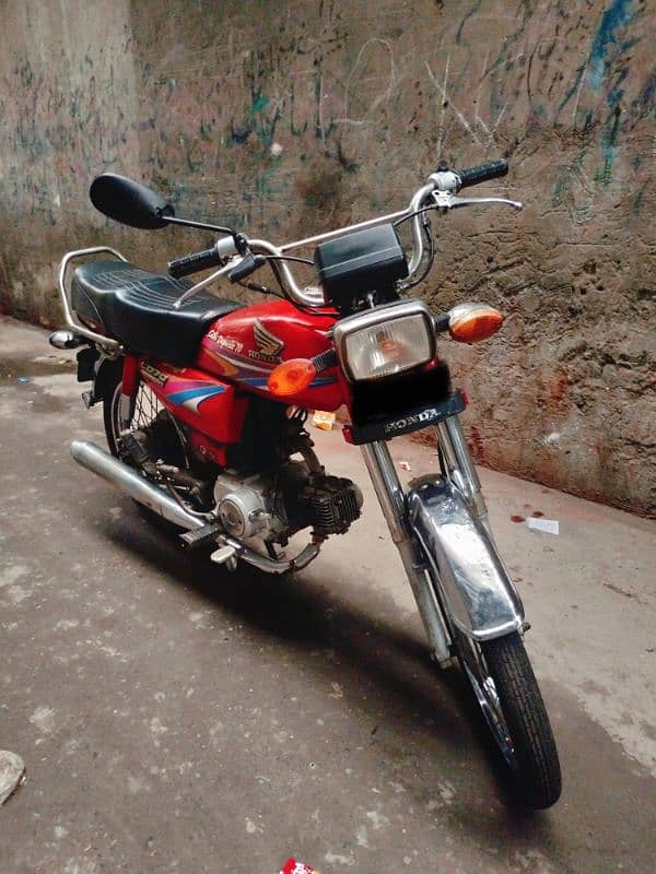 Honda 70 bike 2007 model bike & documents all ok 1