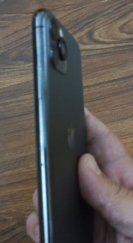 iphone 11 pro 256GB PTA Approved 3