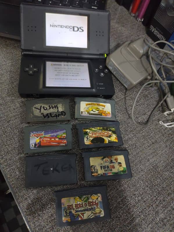 NINTENDO DS LITE CHARGER OR 7 GAMES KE SATH HAI 0