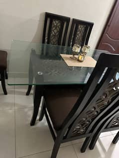 DINING TABLE WITH 6 CHAIRS