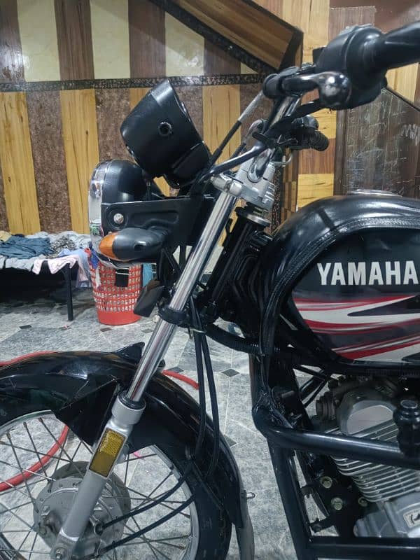 Yamaha YB124Z 3