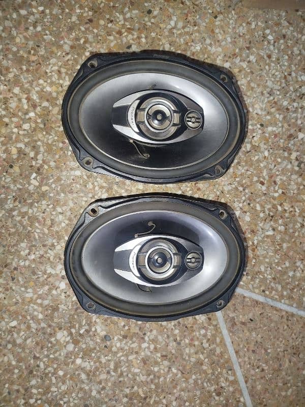 pioneer car speaker lush condition just aik ki wire utri h dono ok hen 0