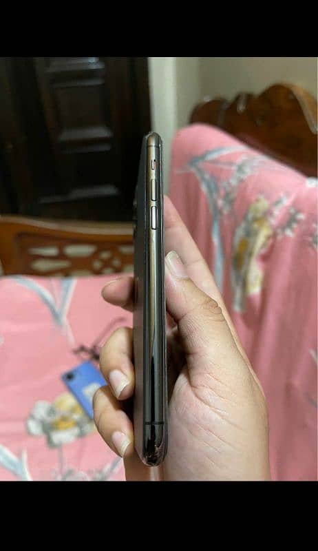 apple iphone 11 pro max 3