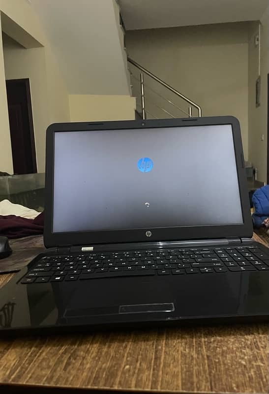 hp laptop just like new 8/512 3