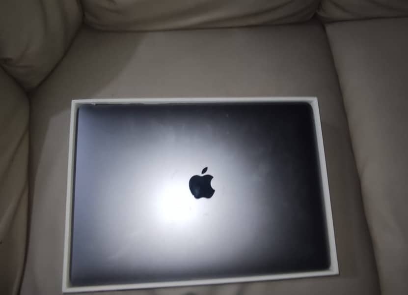 MacBook Air 8gb/512.2022 m1 2