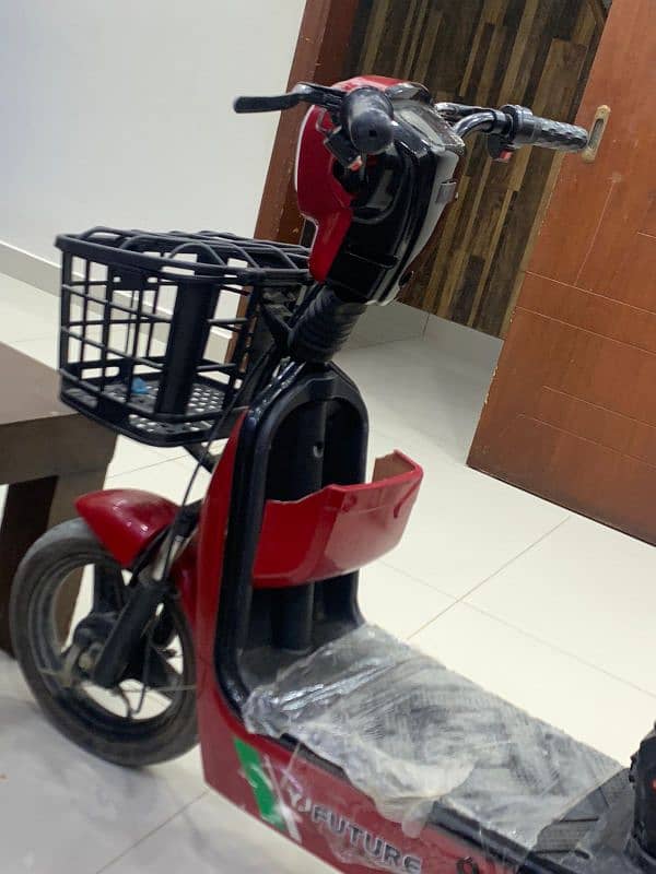 yj future Indus model scooty nice quality 3