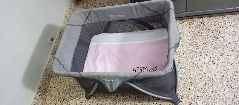 baby cot. branded 0