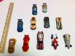 Hot Wheels car set (11)