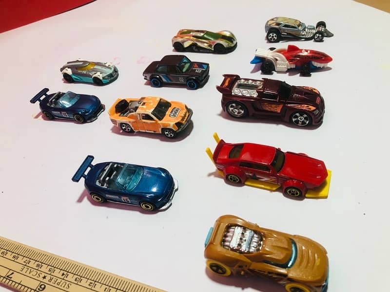 Hot Wheels car set (11) 1