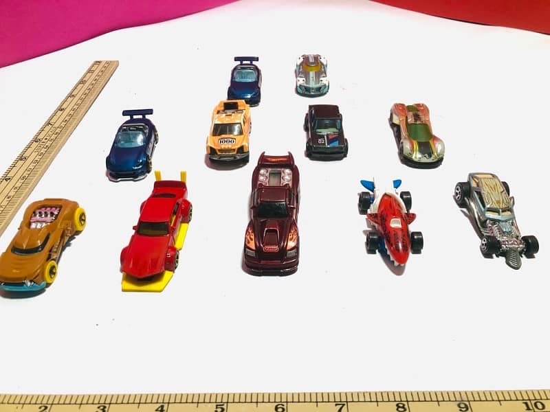 Hot Wheels car set (11) 5