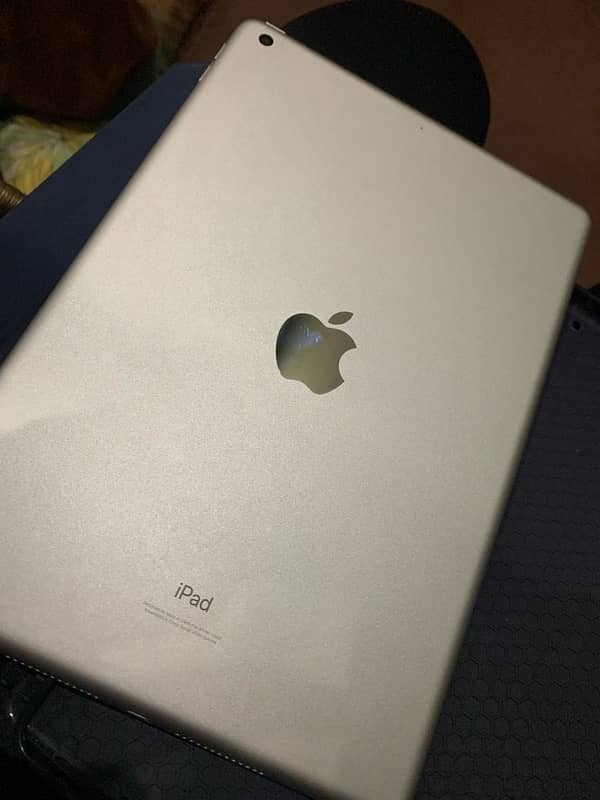 ipad 9th generation 64gb 10/10 1