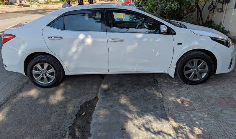 Toyota Corolla Altis 2016 grande 14