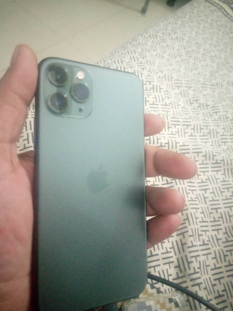 Apple iPhone 11 Pro 3