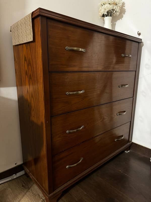 Chest of drawers 1