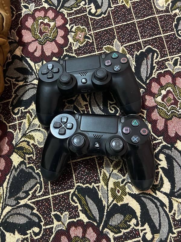 ps4 slim 5controllers 4