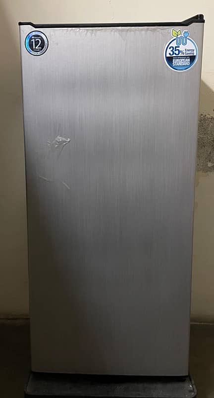 Dawlance Refrigerator Single Door Model 9106 Black and Silver 0