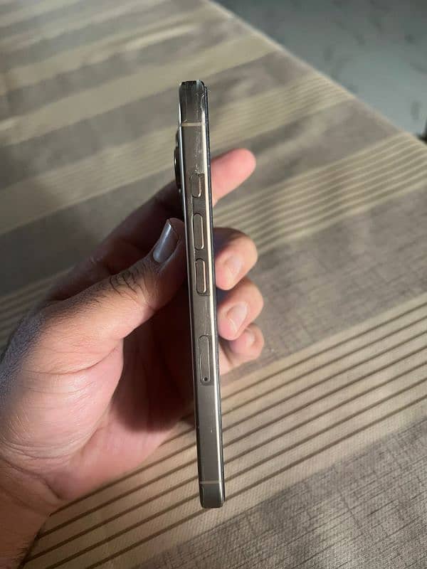 i phone 16 pro for sale 5