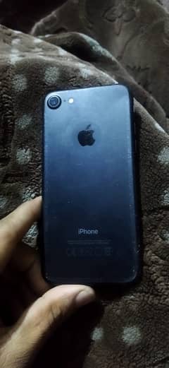 iPhone 7 32GB   Rs14500—03294579941