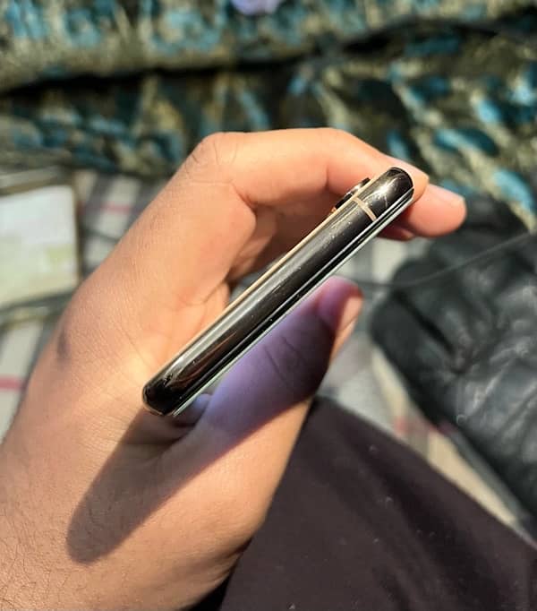 IPHONE Xs Factory Non Pta 3