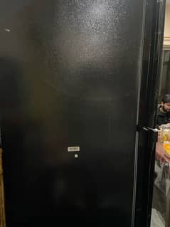 Dawlance black graze plus Refrigerator