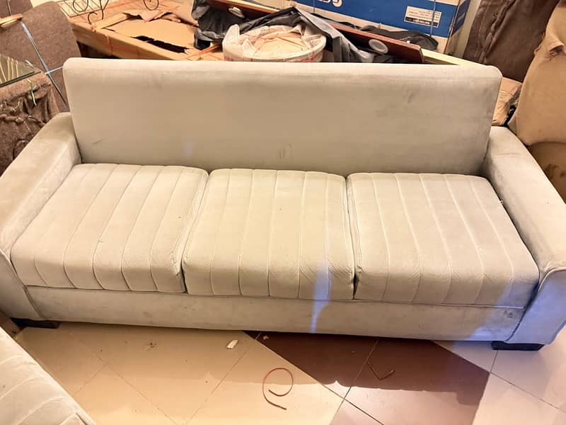 8 seater sofa set in v good condition 3