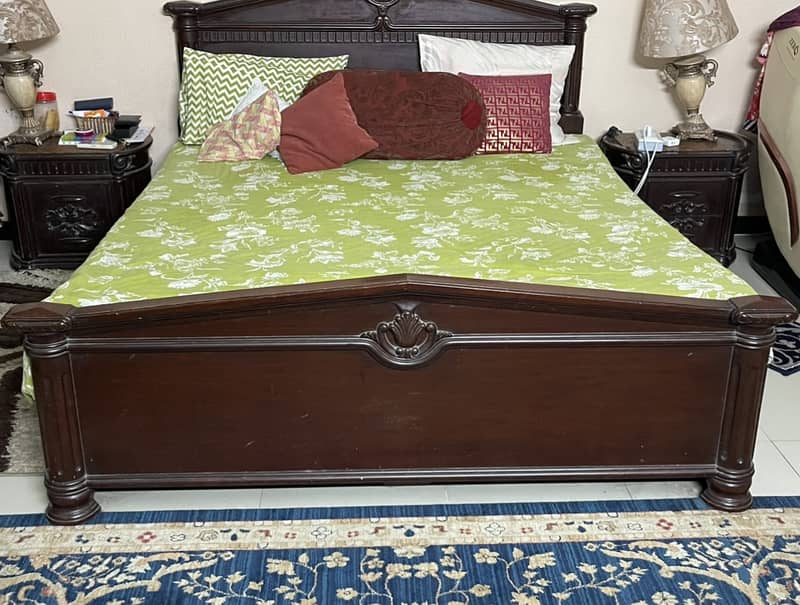 Bed set . Bed , side tables, dresser 4