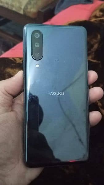 Sharp Aquos Zero 5G Basic 2