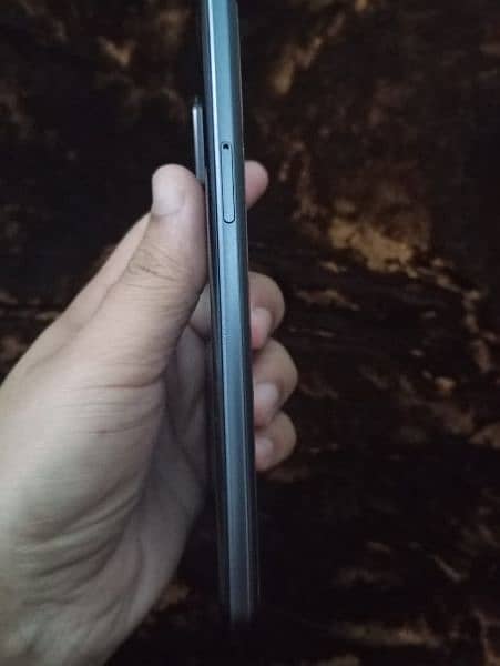 Sharp Aquos Zero 5G Basic 3