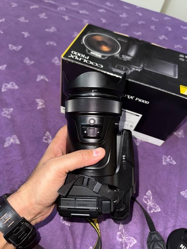 Nikoon P1000 Worldlongest Zoom 125x Camera with All box 2bartteries 8