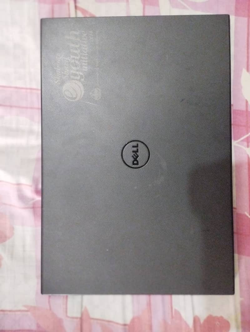 Dell Laptop 4gb 256gb all ok window 10 install 2