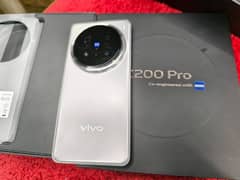 Vivo X200 Pro Silver Titanium Box Pack